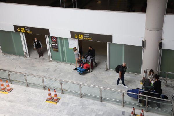 El aeropuerto de Lanzarote marcó su mejor mes del año en abril aunque recibió menos de 100.000 viajeros