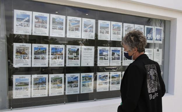 El precio de las viviendas en venta baja en Arrecife y sube en el resto de la isla