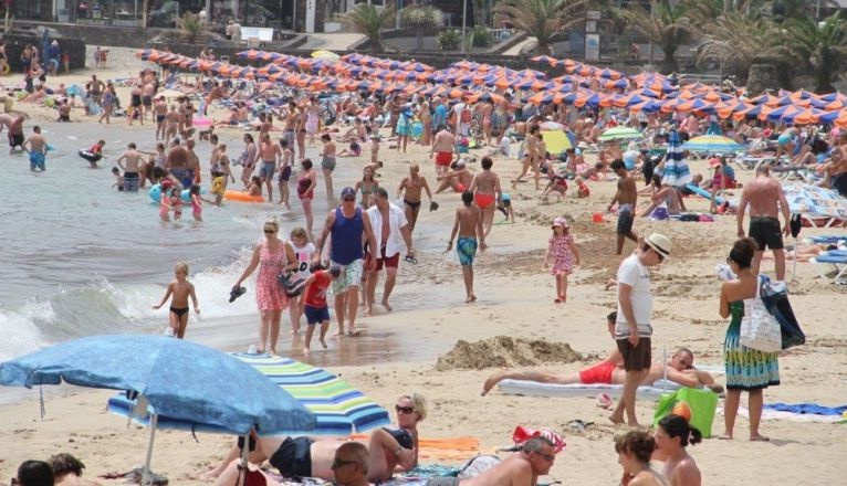Lanzarote recibe más de 500.000 turistas en los dos primeros meses de 2023