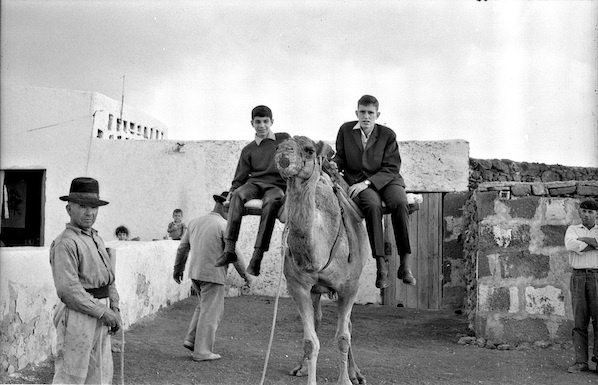 Nuevas donaciones de fotos y películas antiguas incrementan el archivo audiovisual de Memoria Digital de Lanzarote