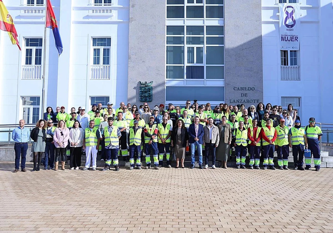 Cabildo y consistorios suman 2.740 trabajadores en servicio