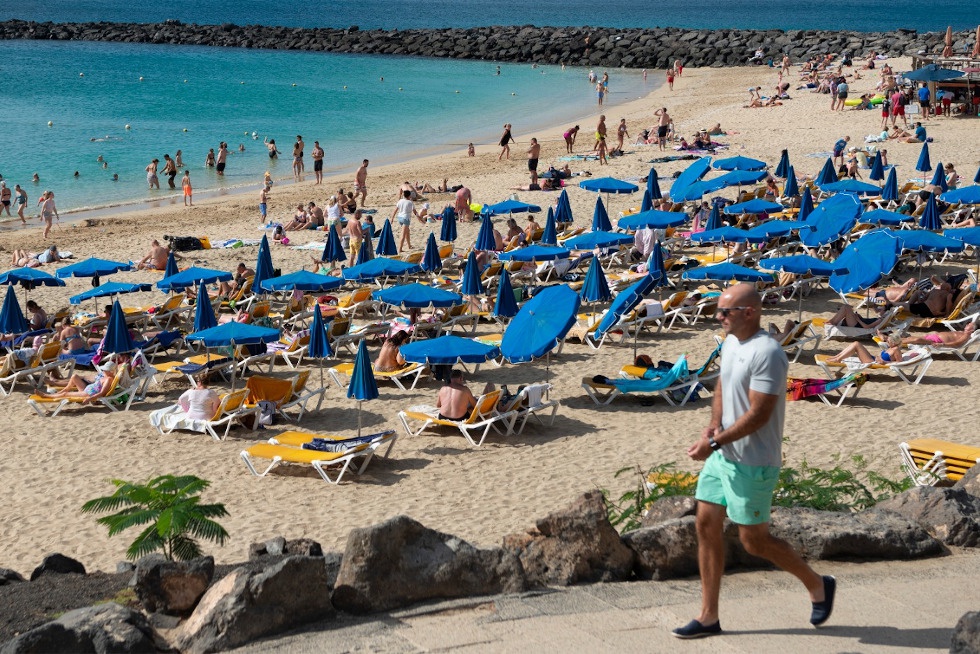 Lanzarote bate récord de turistas con casi 3,5 millones en 2025