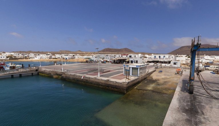 El puerto de Playa Blanca registró 1,2 millones de pasajeros en 2025 y La Graciosa rozó los 600.000