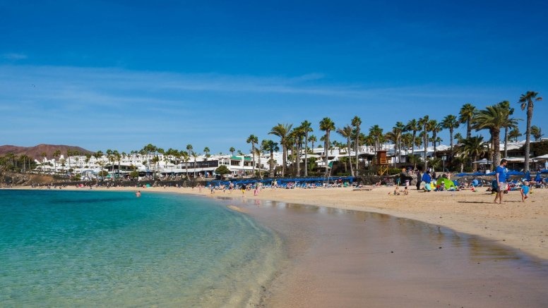 ¿Qué sectores turísticos de Lanzarote han creado más empleo en la última década?