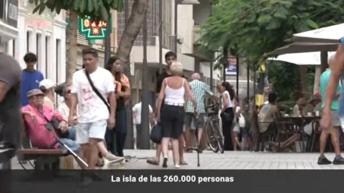 Lanzarote soporta cada día una población de 260.000 personas entre residentes y turistas